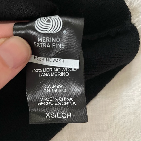 Merino Wool Sweater Bundle XS - Picture 3 of 7